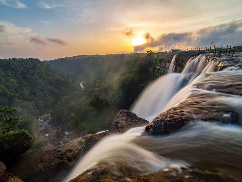 Dainthlen Falls